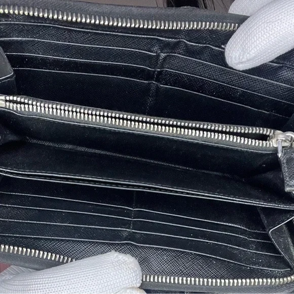 Prada Black Wallet with Yellow Arrow Design - Picture 4 of 8